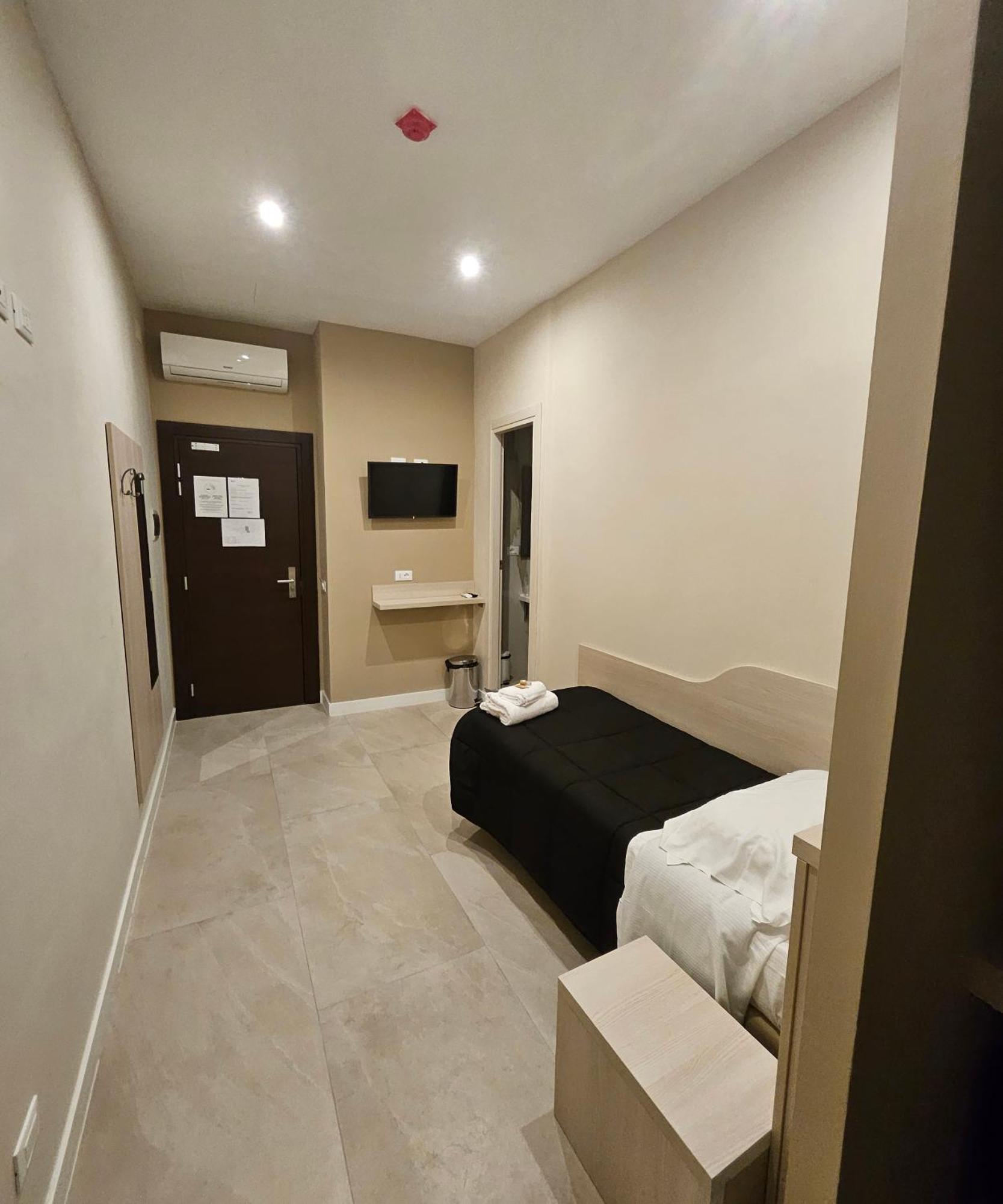 Hotel Mosaic Central Rome Bagian luar foto